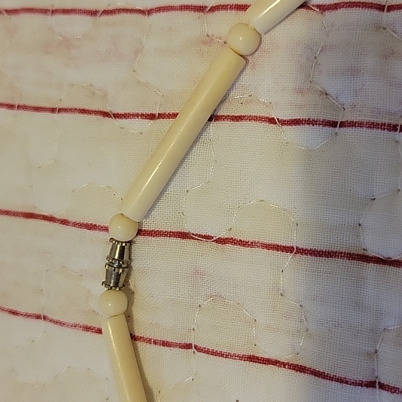 💛BOGO💛 Beaded Necklace - Picture 2 of 4